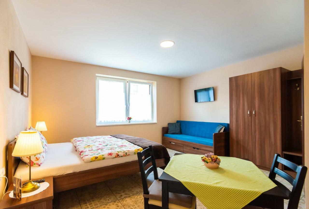 Villa Ephelia Dunajská Streda Εξωτερικό φωτογραφία