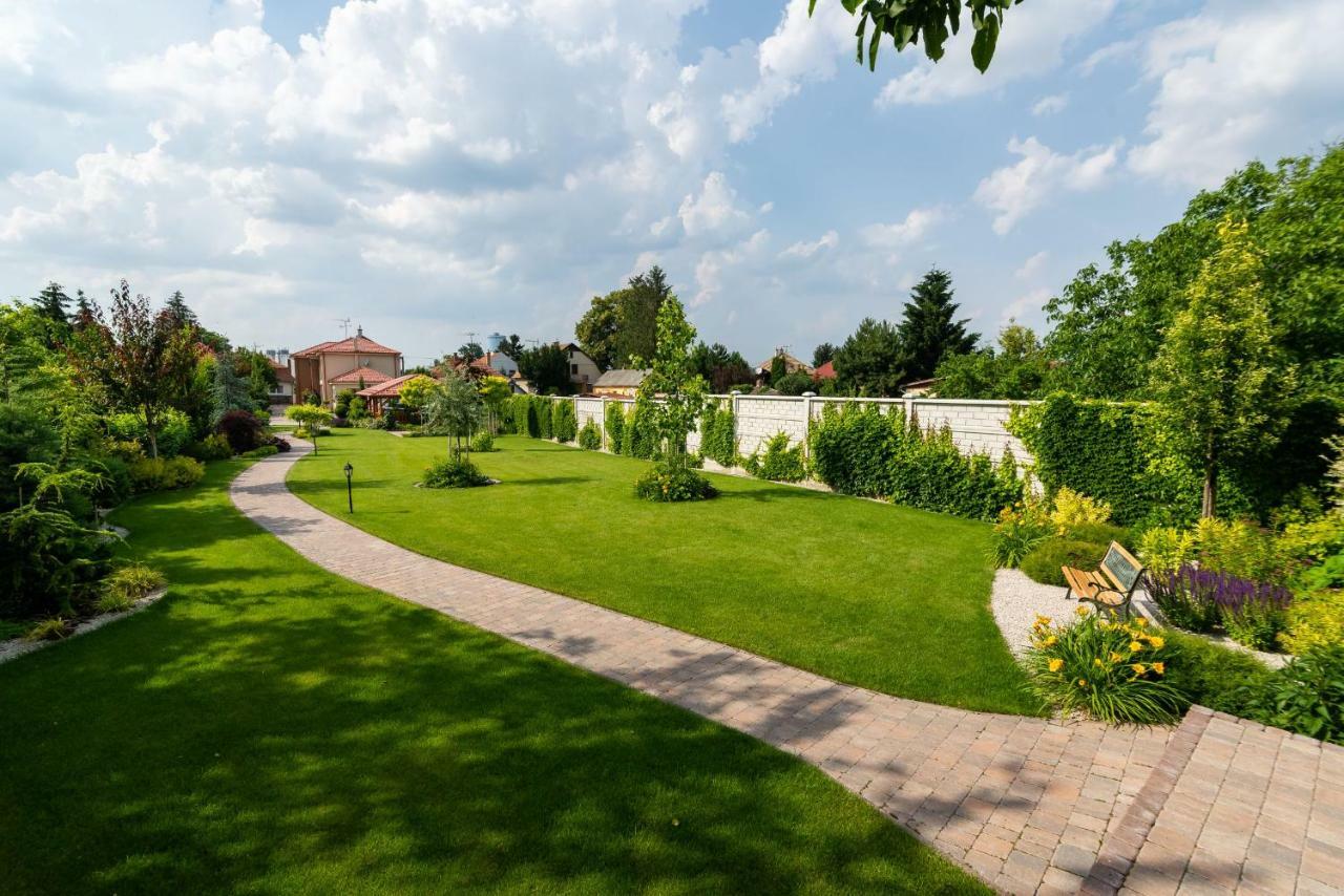 Villa Ephelia Dunajská Streda Εξωτερικό φωτογραφία