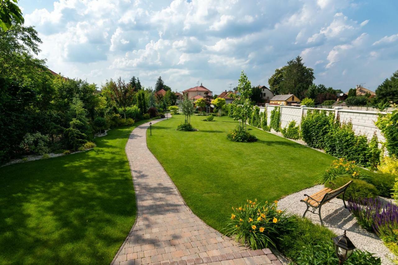 Villa Ephelia Dunajská Streda Εξωτερικό φωτογραφία